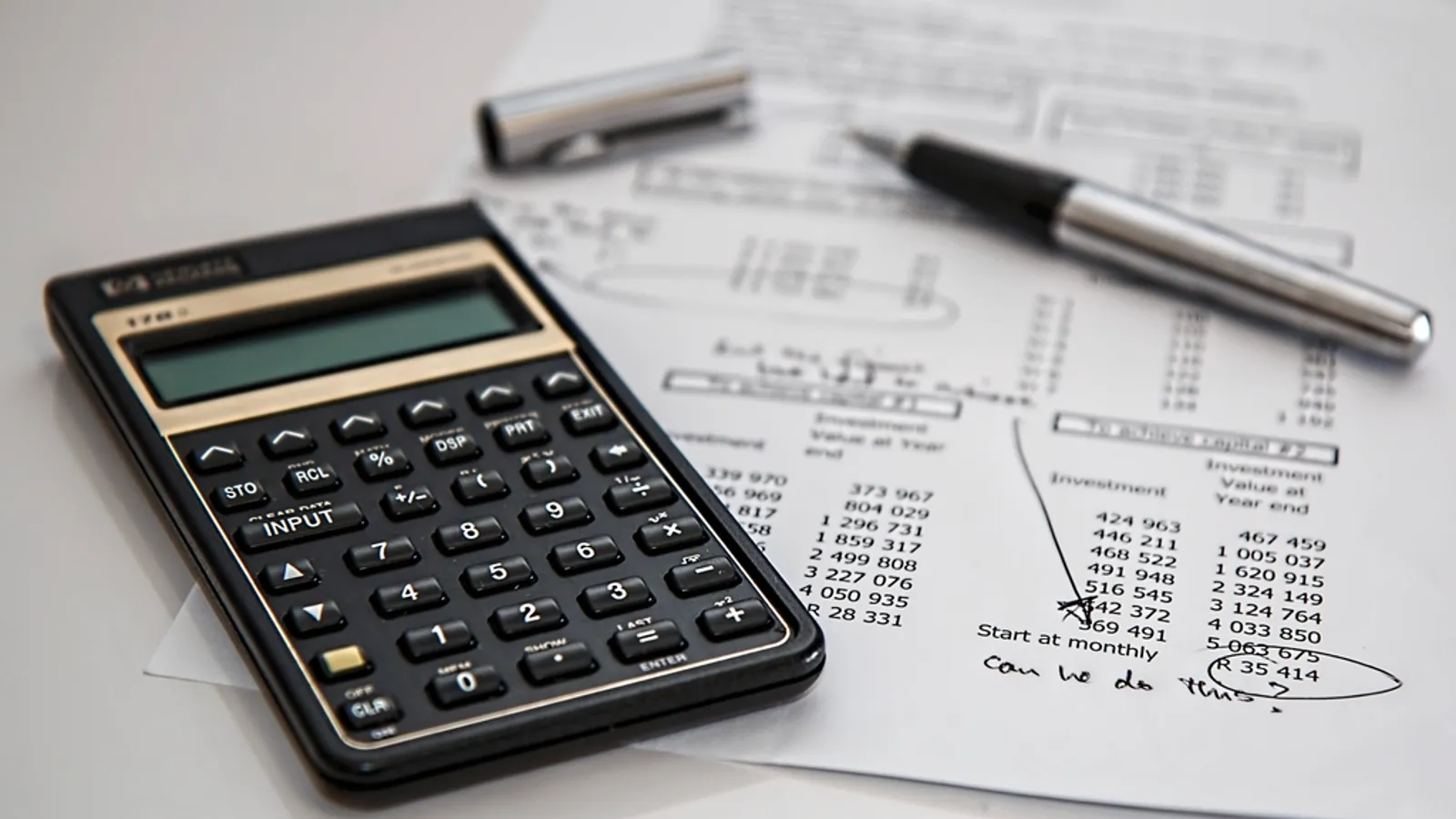 Free calculator working desk image