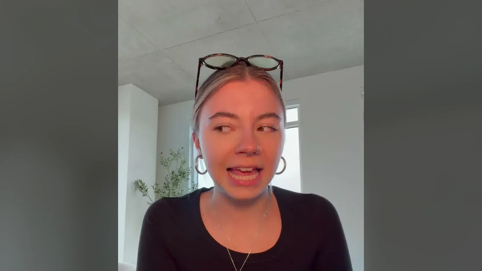 Maddie DeCoste at a table explaining which phrases she never says on a sales call.